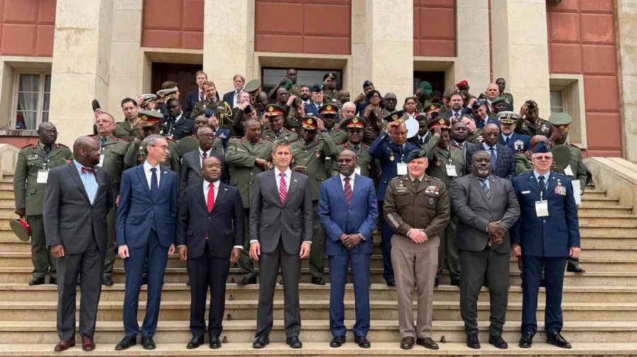 Angola e Estados Unidos reafirmam reforço da cooperação na Defesa