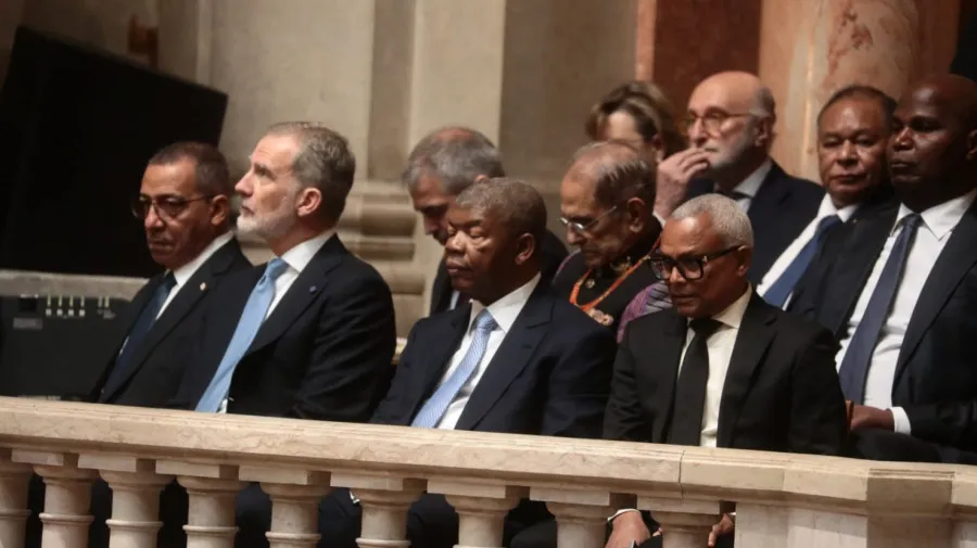 João Lourenço testemunha tomada de posse do Presidente de Portugal