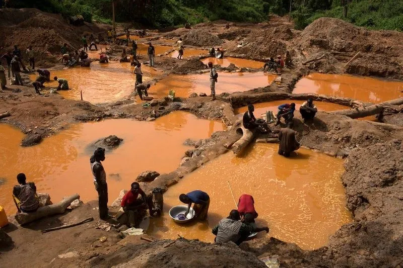RCA encerra mina de ouro após tragédia que causou mais de 100 mortos