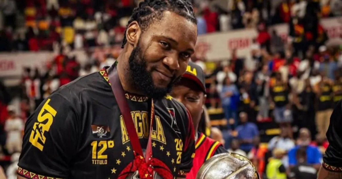 Basquetebolista angolano Bruno Fernando assina pelo Partizan de Belgrado