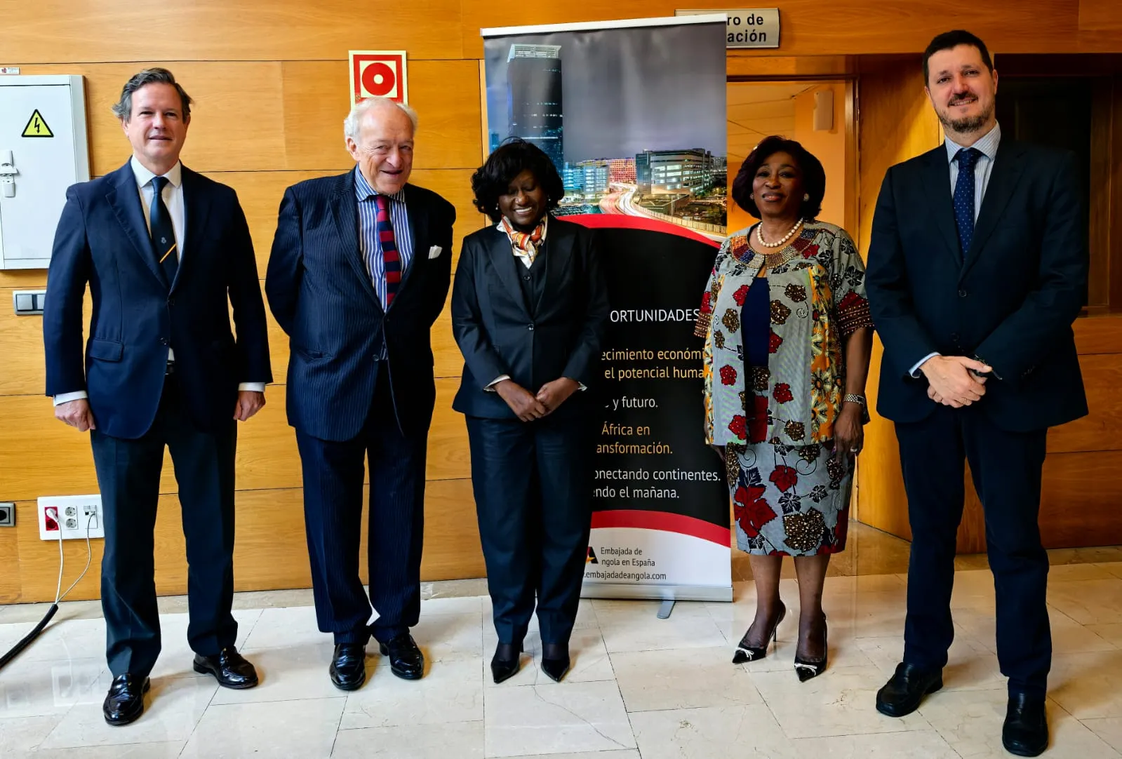 Angola e Espanha reforçam cooperação para desenvolver Economia Azul