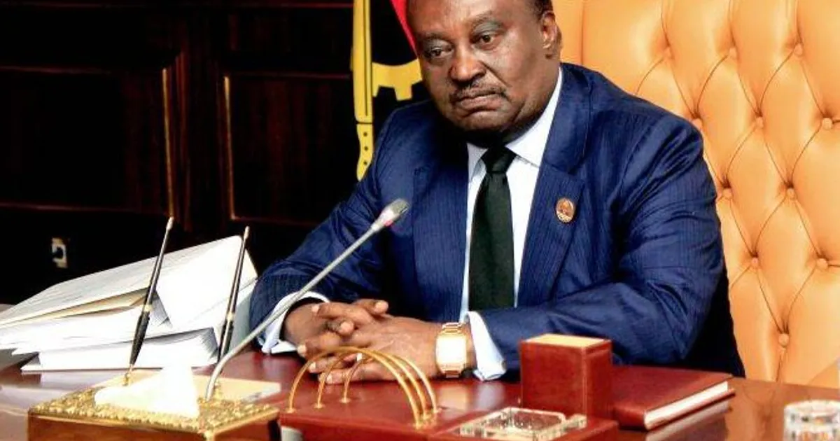 Morreu Fernando da Piedade Dias dos Santos, antigo Vice-Presidente de Angola