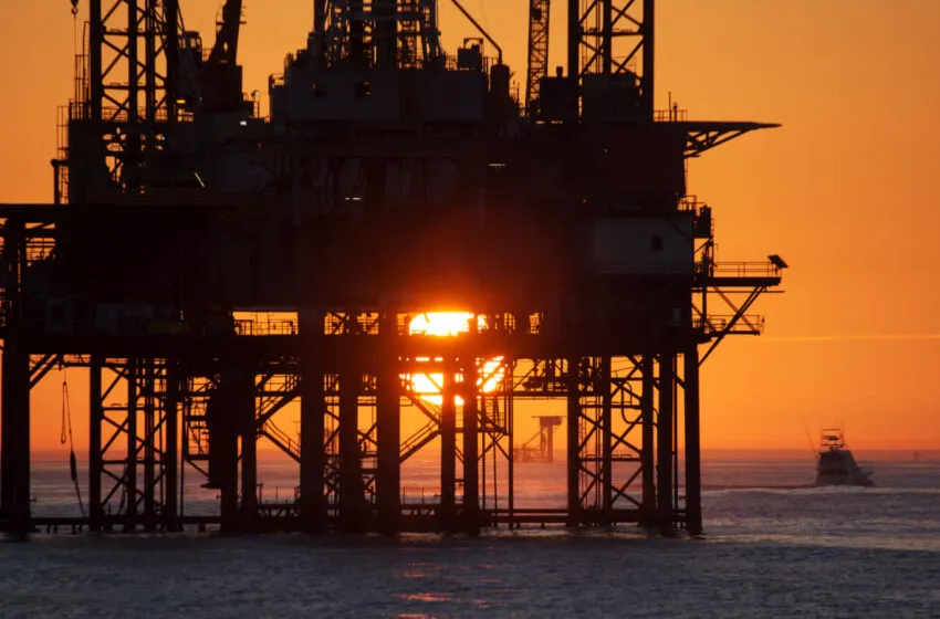 Queda na exportação petrolífera derruba receita para 24,4 mil milhões USD em 2025