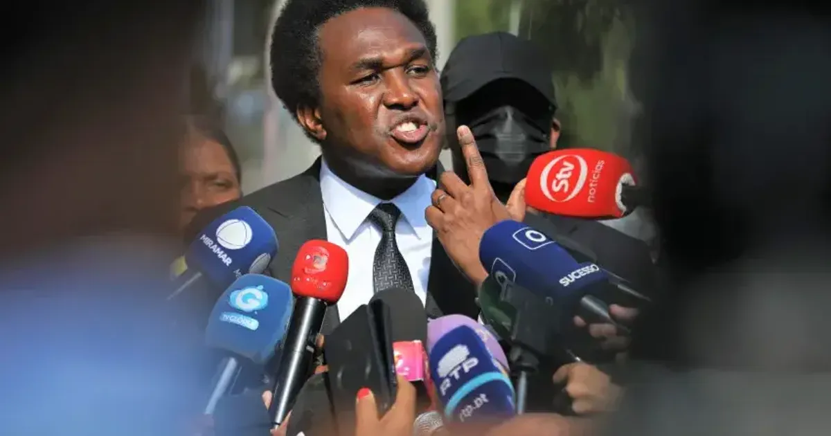Moçambique. Mondlane acusado de cinco crimes incluindo desobediência e terrorismo