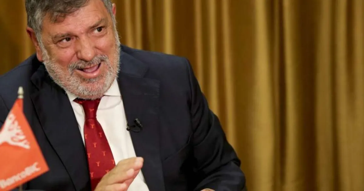 Banqueiro Fernando Teles pede juízo aos políticos angolanos antes que o país se afunde ainda mais