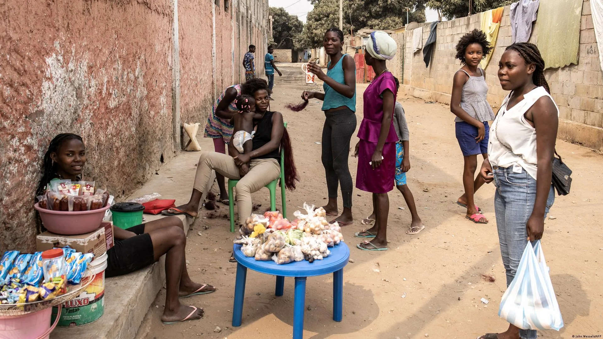 Relatório aponta que as famílias angolanas mantêm elevado pessimismo sobre a situação económica do país