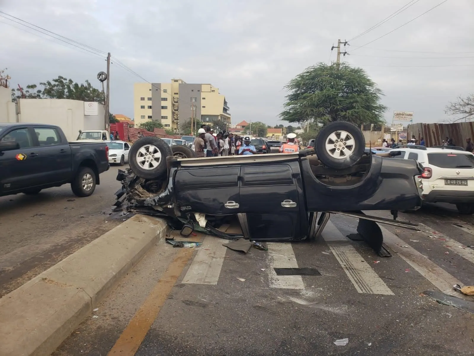 Polícia Nacional assinala seis mortes e 26 feridos num total de 17 acidentes registados no último fim-de-semana em Luanda