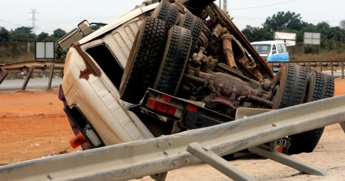 Fim-de-semana em Luanda marcado por 12 acidentes rodoviários que causaram dois mortos e 11 feridos graves