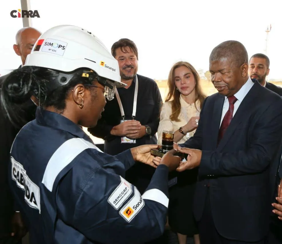 Presidente João Lourenço inaugura Refinaria de Cabinda e garante “auto-suficiência” em refinados com a conclusão de duas outras