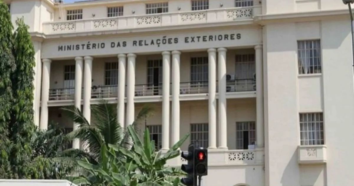 Estado angolano coloca à venda 11 imóveis no exterior para cortar custos de manutenção