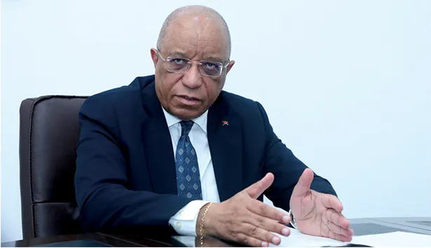 País vai defender a sua visão sobre desafios da paz