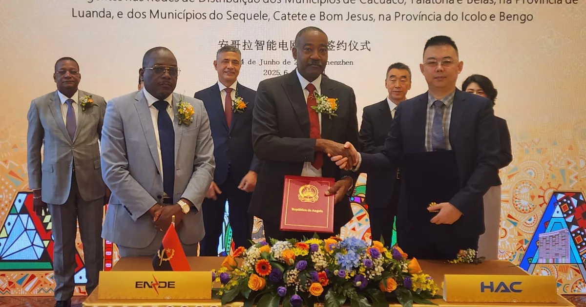 Assinado na China contrato para digitalização do sector elétrico angolano