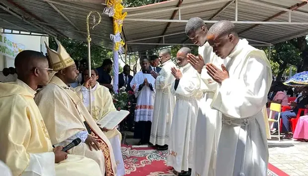 Peregrinação à Nossa Senhora do Monte encerra com ordenações sacerdotais