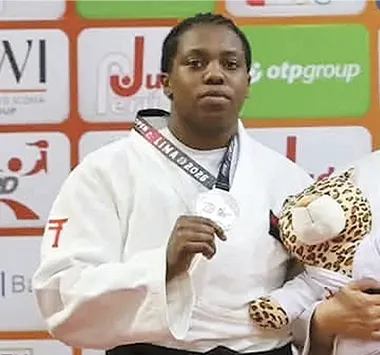 Fernanda Quimbira ganha prata em Lima