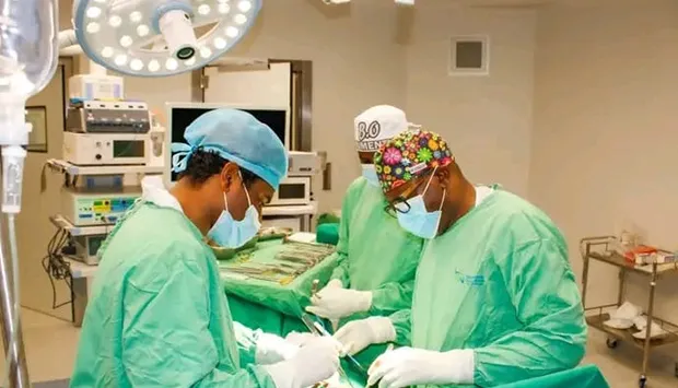 Médicos retiram tumor de 11,3 quilos de paciente