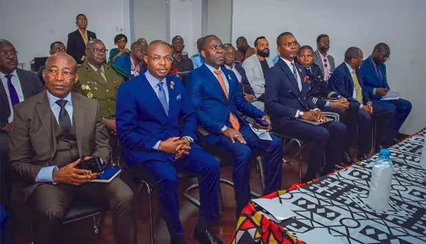 “Luanda é um hub diplomático africano com influência global”