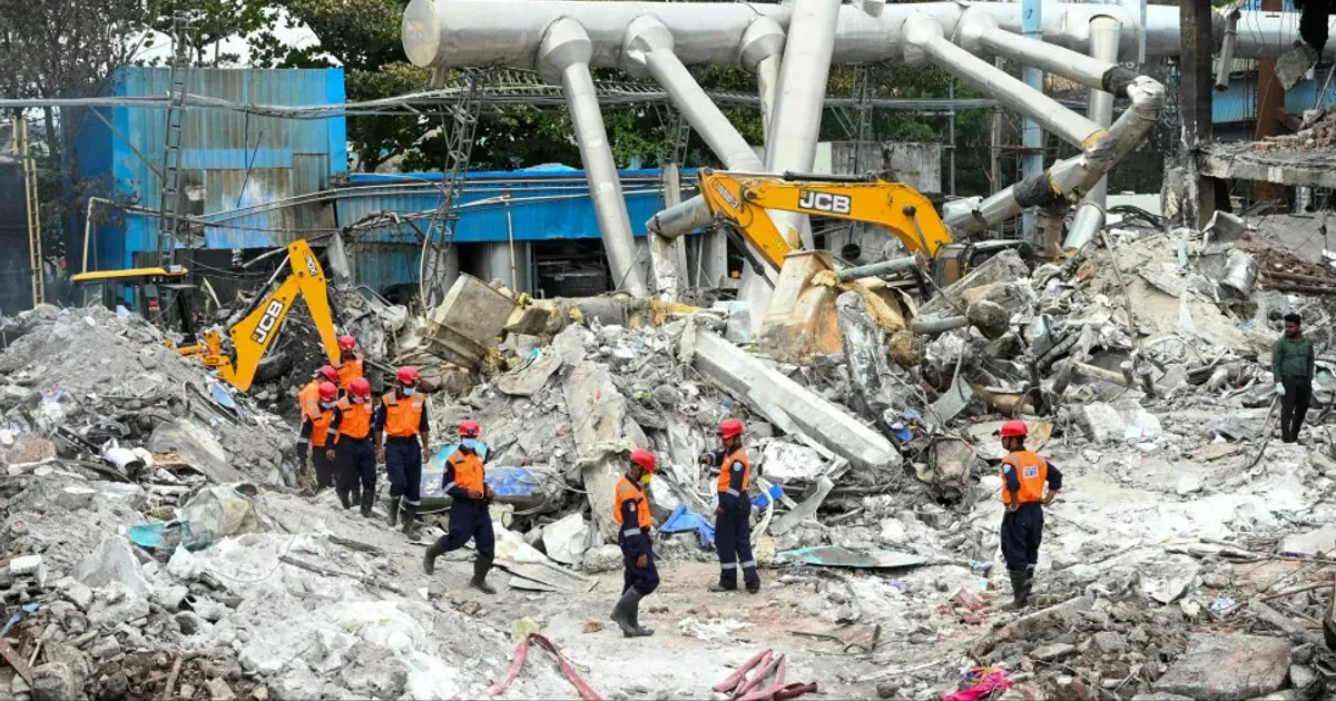 Aumenta para 34 número de mortos em fábrica indiana