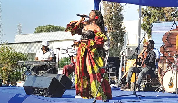Karina Santos aposta na valorização dos ritmos tradicionais nacionais
