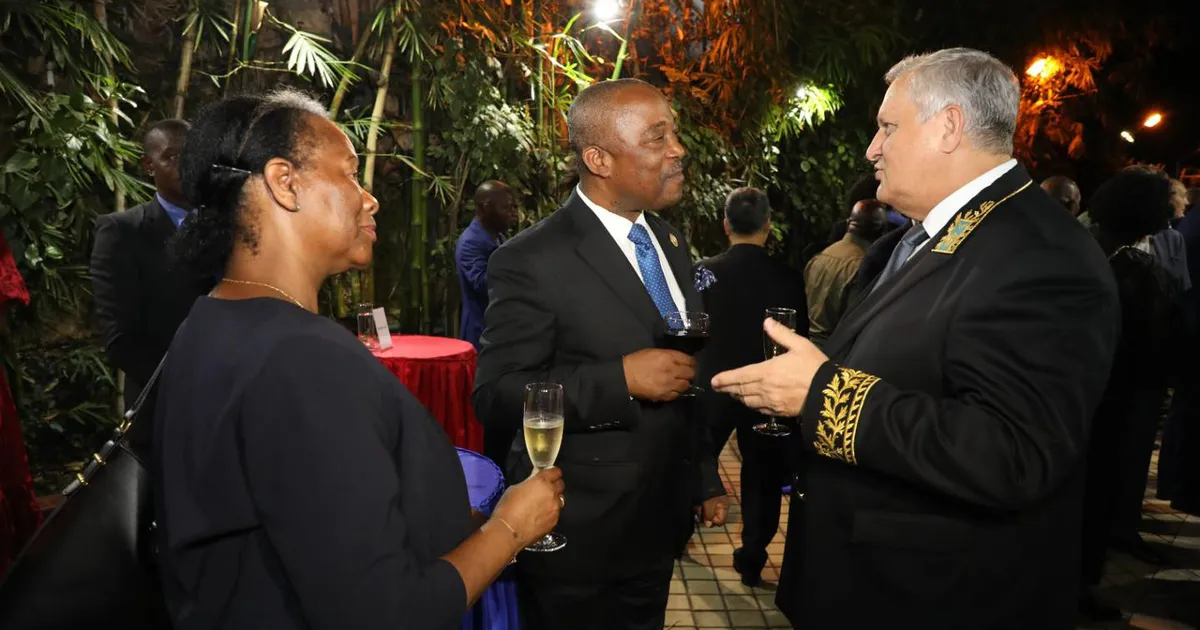 Dia da Rússia celebrado antecipadamente em Luanda