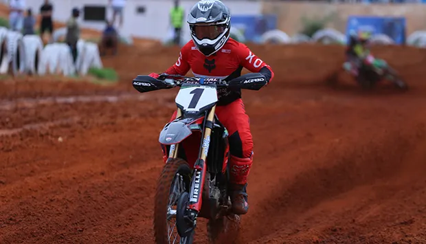 Motocross: Fernas Baptista lamenta falta de pista oficial em Benguela