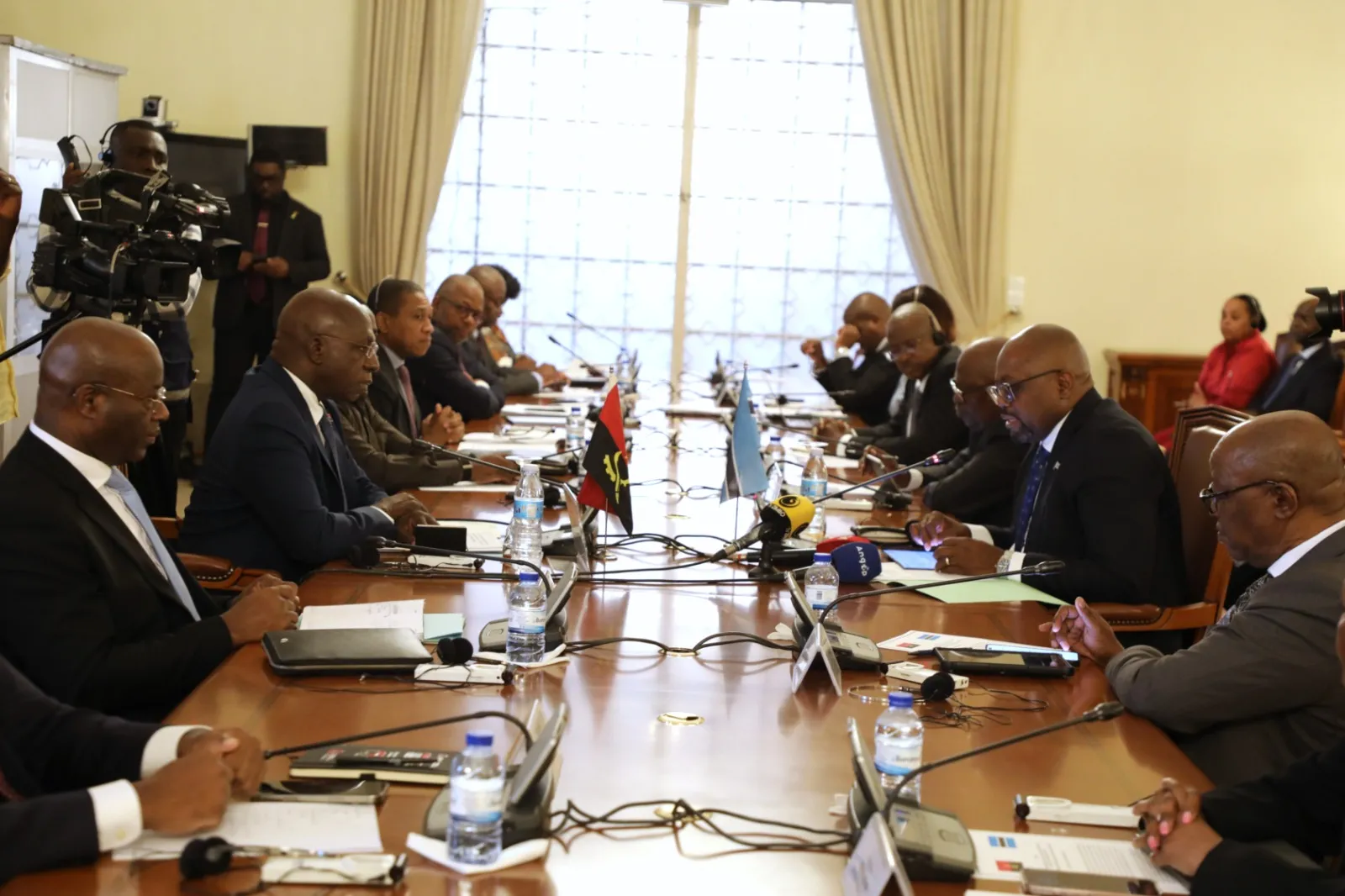 Angola e Botswana realizam terça-feira primeiro Fórum Empresarial