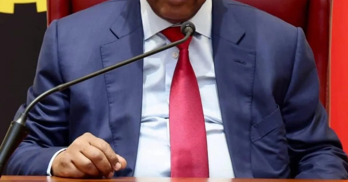 Chefe de Estado fala ao telefone com homólogo dos Emirados Árabes Unidos
