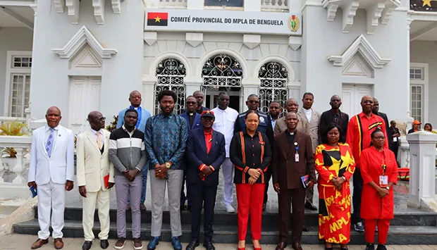 Vice-presidente do MPLA interage com religiosos