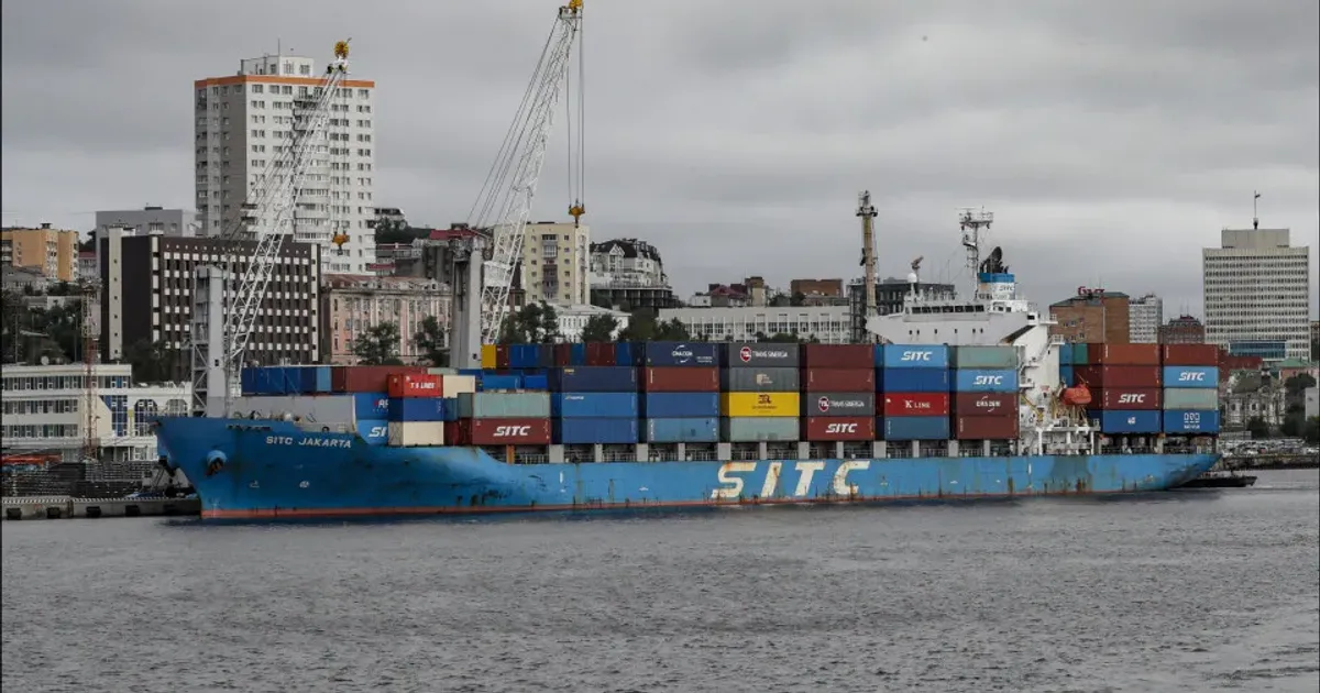 Rússia proíbe entrada de navios estrangeiros sem autorização