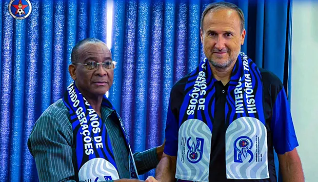 González Davila assume comando do Interclube