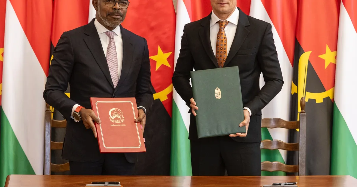 Angola e Hungria assinam acordo para ligação aérea Luanda-Budapeste