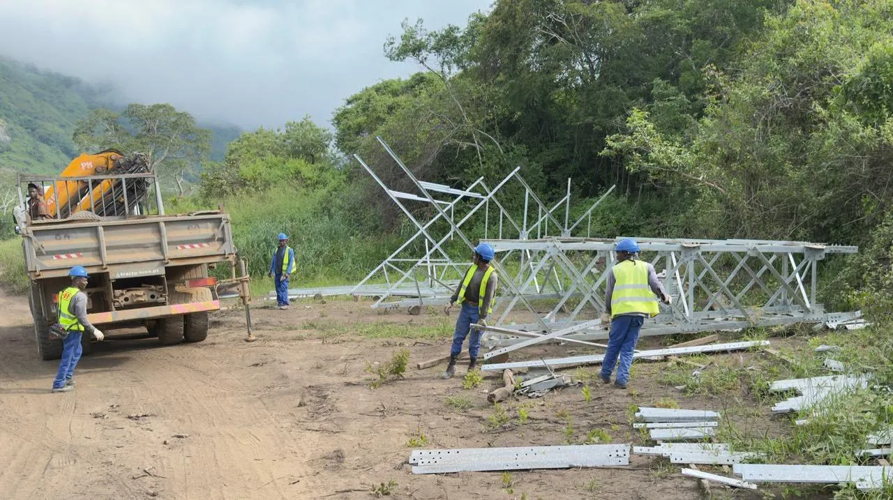 Expansão da rede eléctrica beneficia dez municípios em Malanje