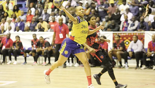 Petro de Luanda e 1.º de Agosto disputam hoje a final da 21.ª Supertaça Francisco de Almeida em andebol feminino