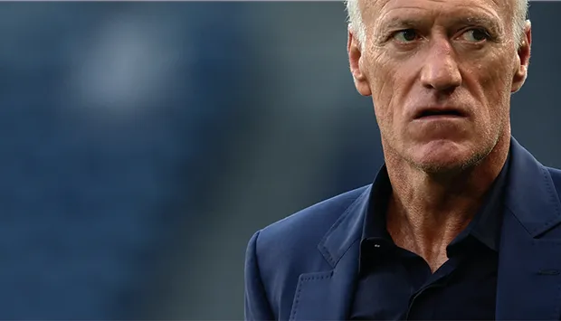 Didier Deschamps arrasa arbitragem