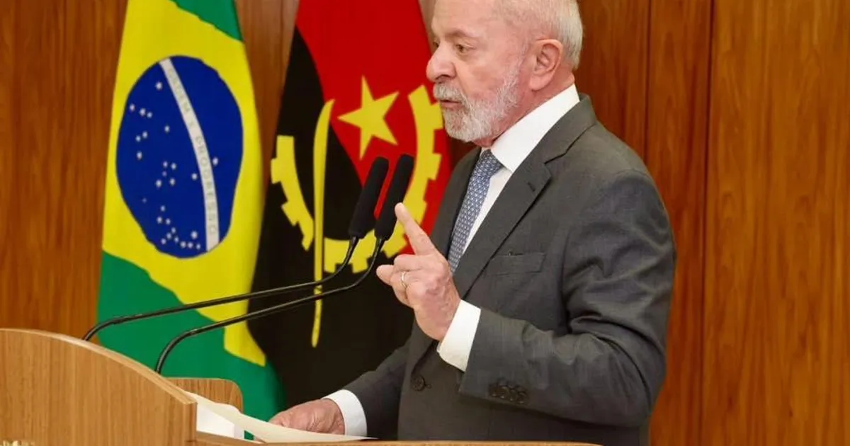 Após cancelar agenda devido ao estado de saúde Lula regressa ao trabalho