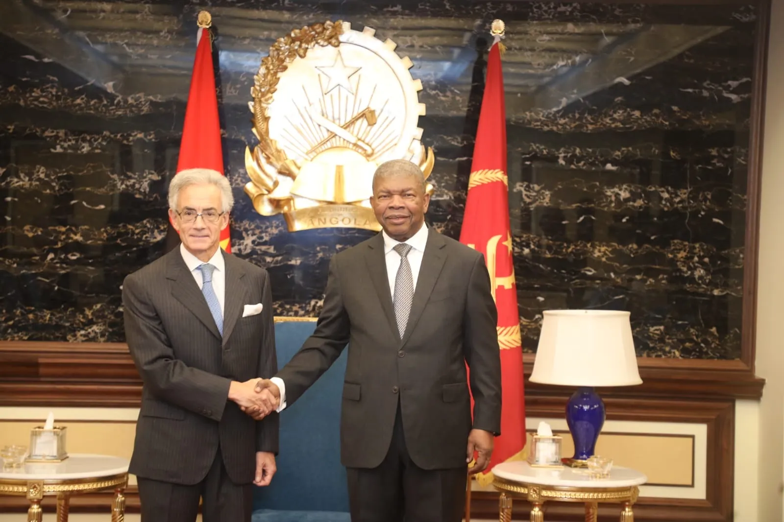 João Lourenço recebe em audiências separadas os embaixadores de Espanha e de Portugal em Luanda