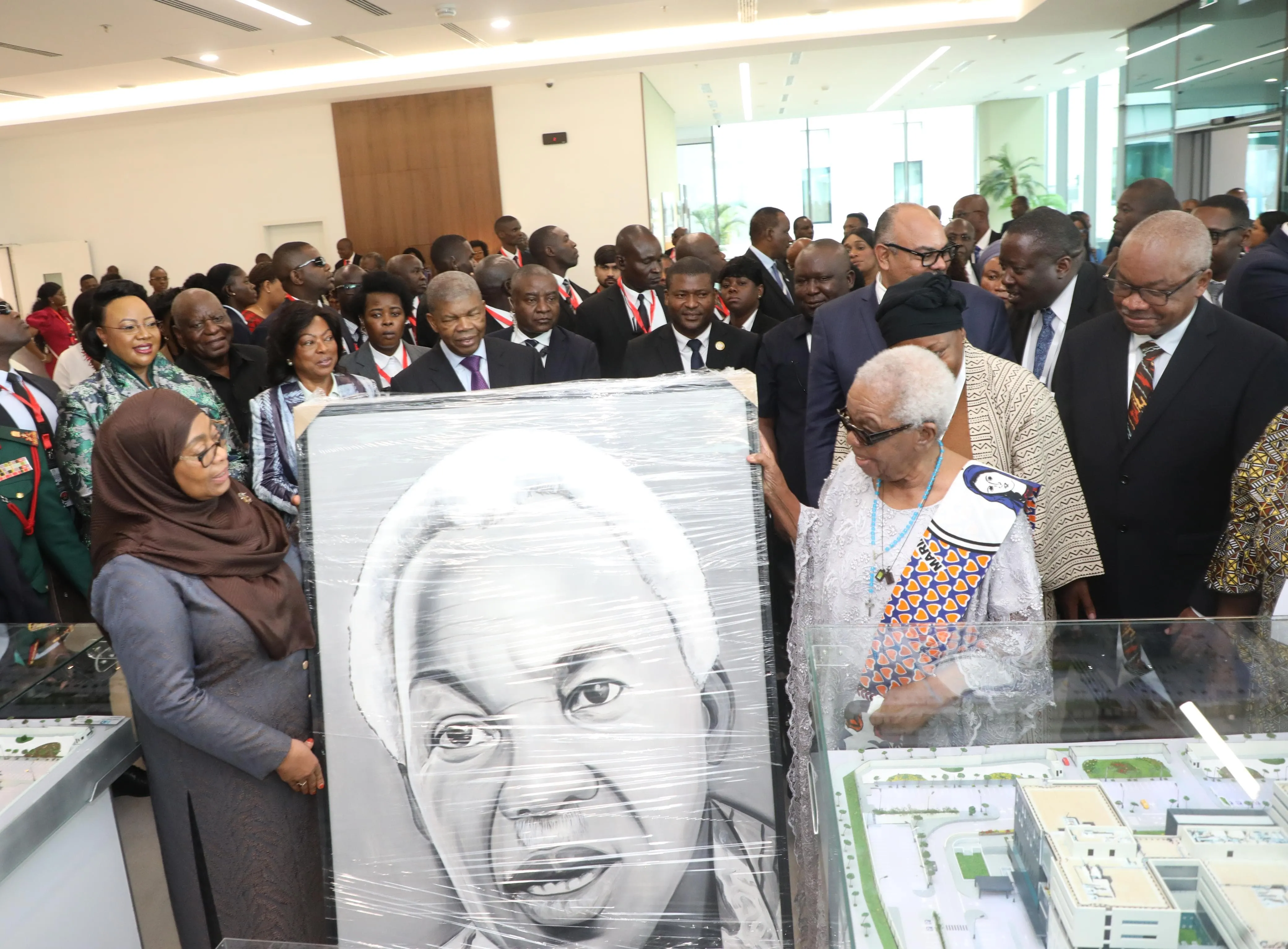 Samia Suluhu Hassan agradece homenagem de Angola a Julius Nyerere