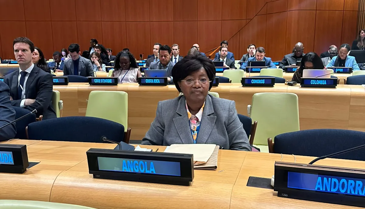 Angola defende na ONU eliminação total das armas nucleares e reforço do desarmamento