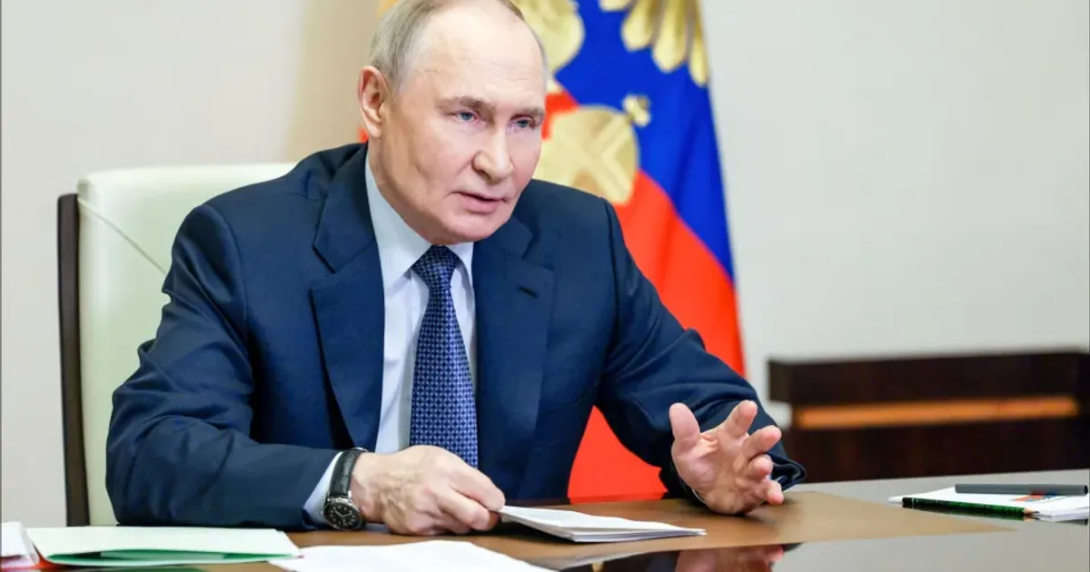 Rússia prolonga medida de restrição de exportação de petróleo a países do G7