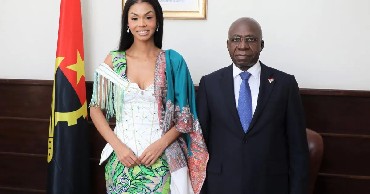 Ministro Téte António informado sobre projectos da Miss Angola Internacional