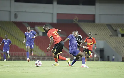 Angolanos e namibianos jogam pela qualificação
