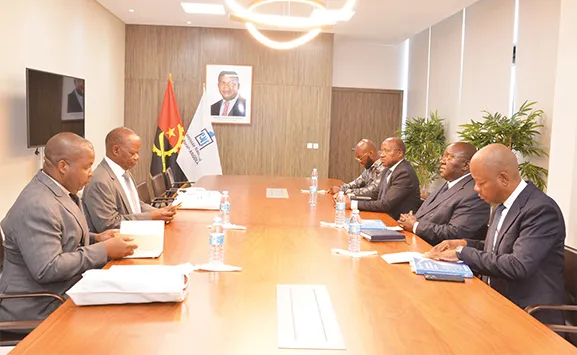Angola e Moçambique abordam actos eleitorais