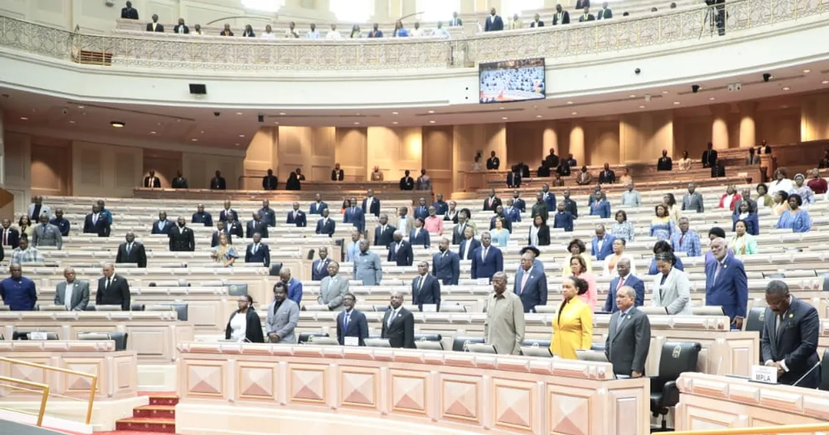 Decorre 7.ª Reunião Plenária Ordinária da 3.ª Sessão Legislativa da V Legislatura