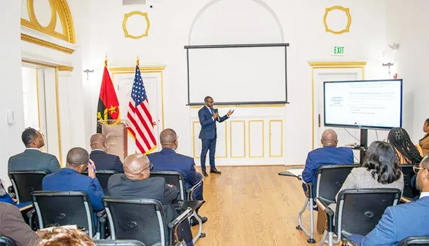 Embaixador de Angola nos EUA quer mobilizar diáspora para o desenvolvimento e anuncia novas missões consulares em novembro