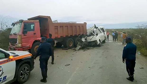 Acidente causa seis mortos e 16 feridos