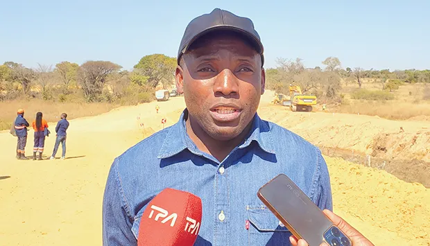 Cubango: Governador constata execução das obras no troço Caiundo-Savate
