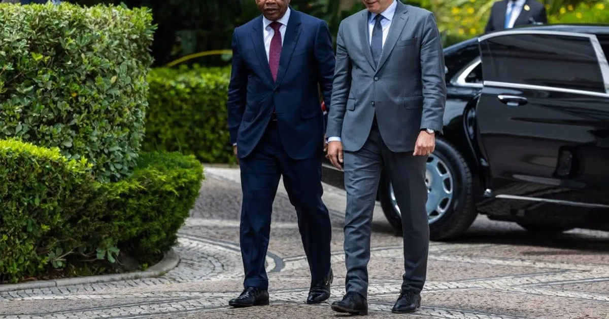 Chefe de Estado mantém encontro com Luís Montenegro