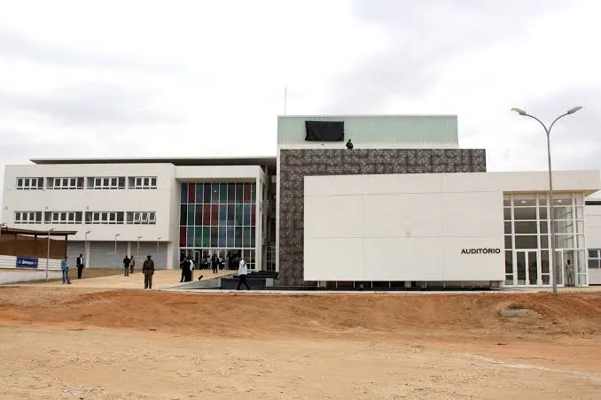 Falta de professores reduz admissão de novos estudantes no CEARTE