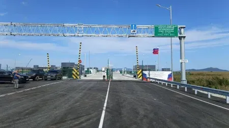 Rússia e Coreia do Norte inauguram primeira ligação por estrada