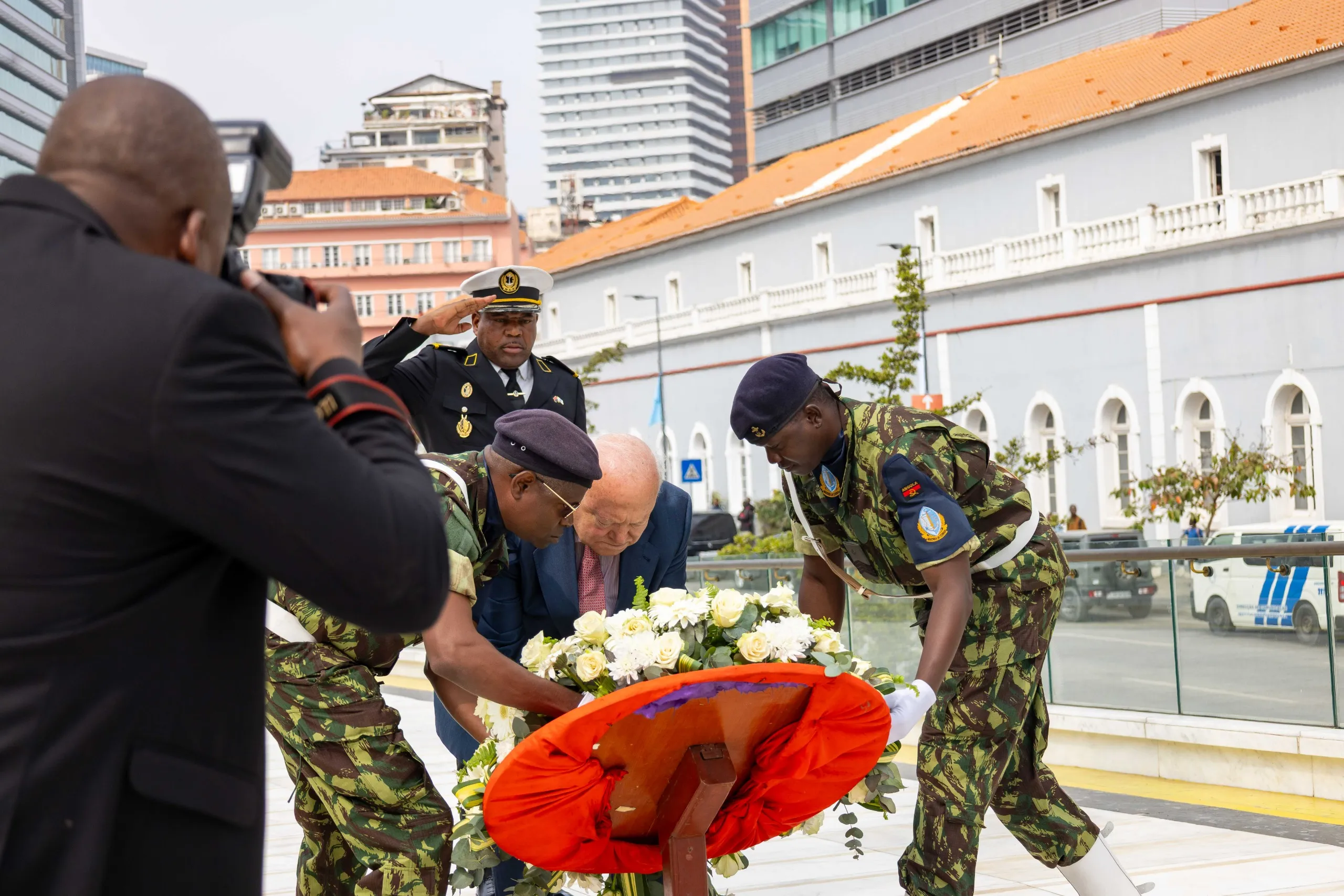 Cimeira da Aliança das Civilizações das Nações Unidas arranca com homenagem ao Soldado Desconhecido