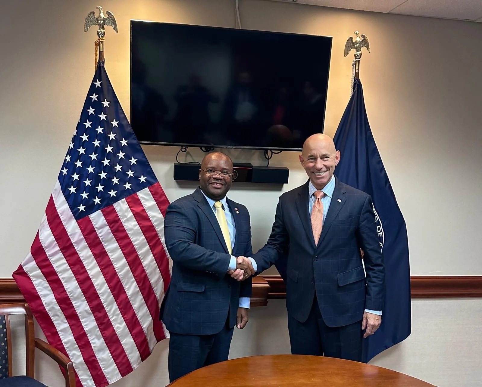 Angola e Estados Unidos abordam promoção das relações económicas